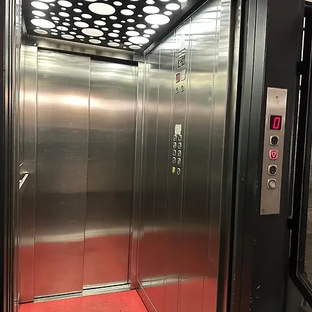 Attico Con Terrazzo Vista Citta Turin