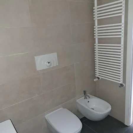 Attico Con Terrazzo Vista Citta