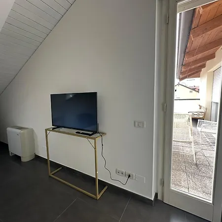 아파트 Attico Con Terrazzo Vista Citta