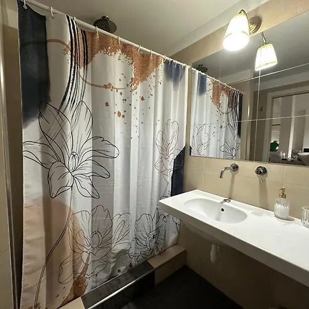 Attico Con Terrazzo Vista Citta * 토리노