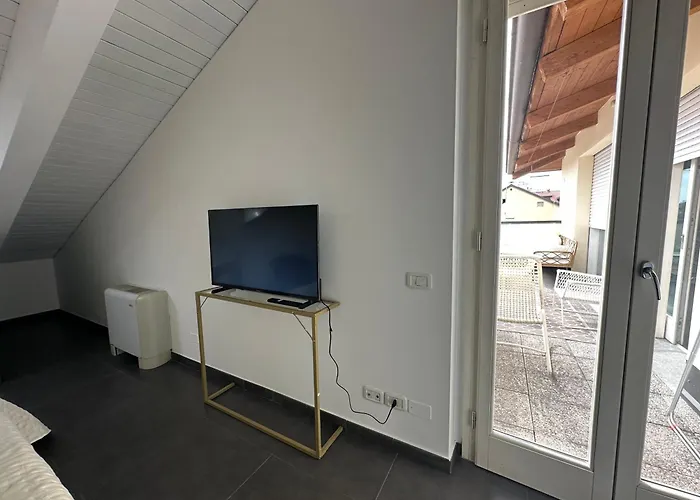 شقة A Casa Di Manu - Nuovissimo Attico Con Terrazzo E Box